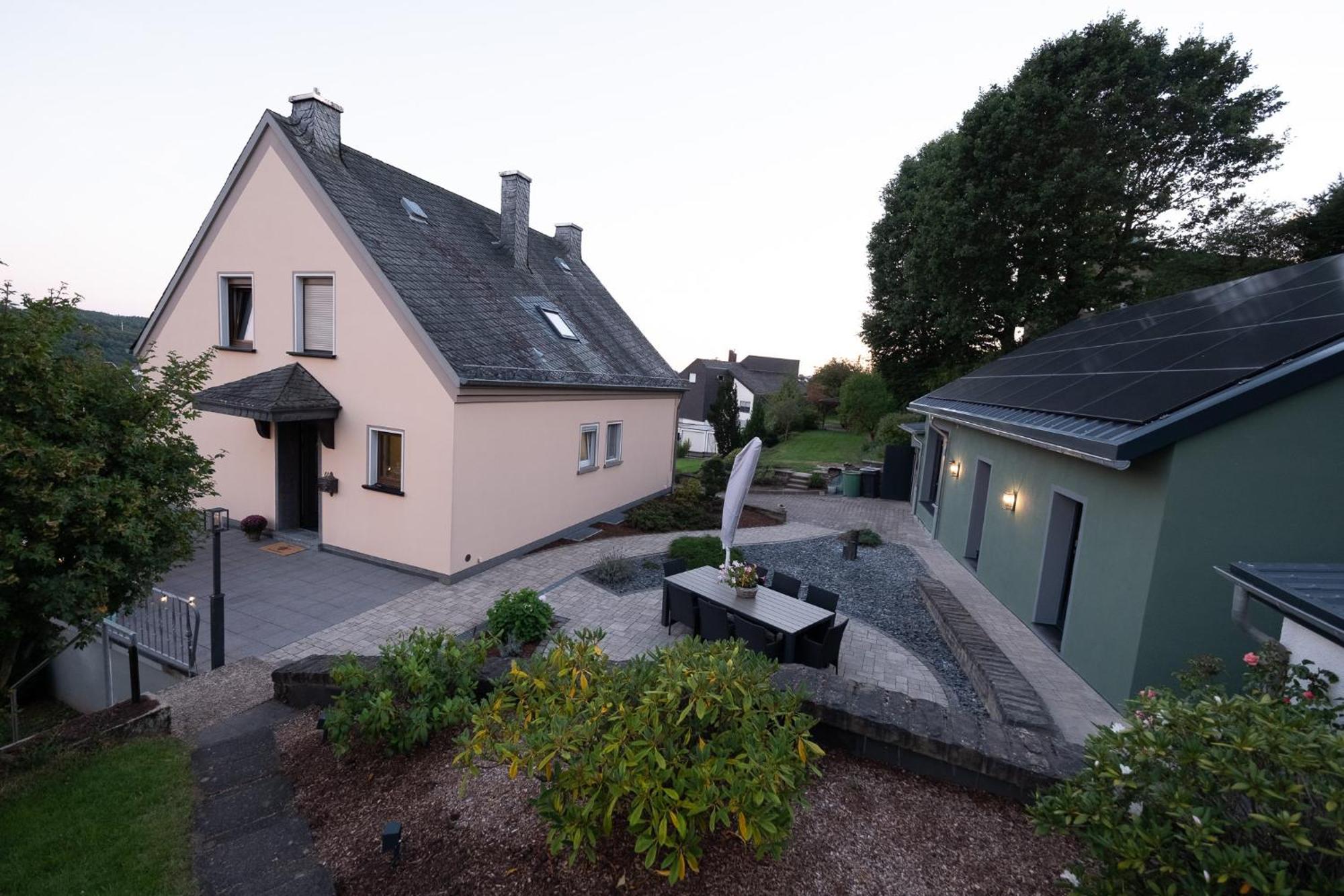 Eifellodge - Am Roten Sandberg พรุม ภายนอก รูปภาพ