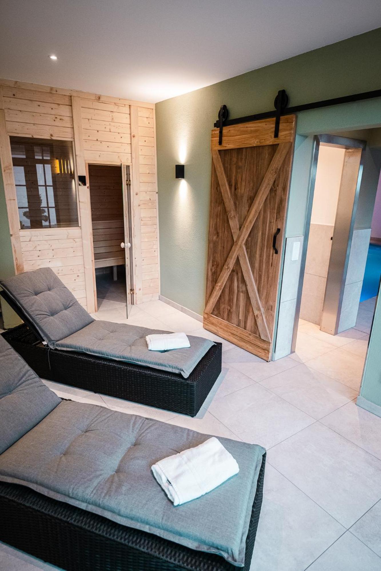Eifellodge - Am Roten Sandberg พรุม ภายนอก รูปภาพ